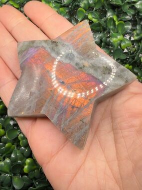 Flashy Labradorite Star Carving